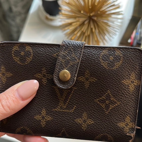 Louis Vuitton Vintage 2002 Viennois Wallet - Picture 4 of 6